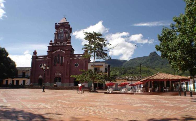 Alojamiento Campestre. San Carlos, Antioquia. Ξενοδοχείο Εξωτερικό φωτογραφία